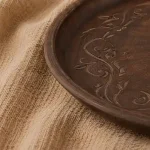 Блюдо глиняне 320 мм різблене
