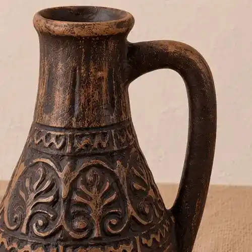 Глечик глиняний Ларі різьблений