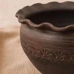 Макітра глиняна 2,5л хвиля димчата різьблена