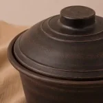 Каструля глиняна без ручок 2л гладка