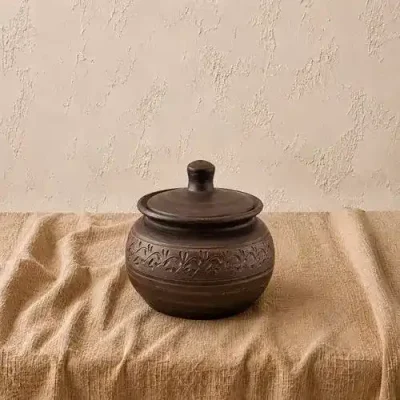 Ковбасник з глини 1,6л різьблений