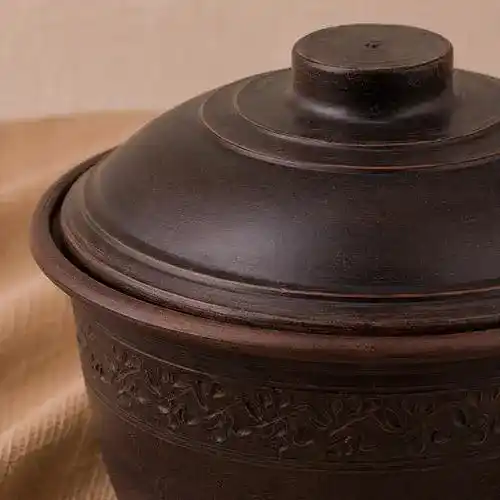 Каструля глиняна без ручок 2л різьблена